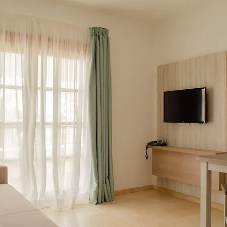 Klayman Olivina Hotel 4*